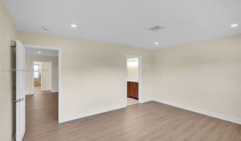 524 Muirfield Dr, Atlantis, FL 33462