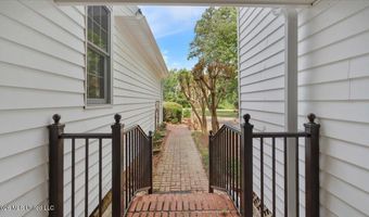 3826 Mississippi 18, Brandon, MS 39042