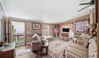 953 Savannah River Dr, Adrian, MI 49221