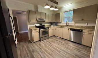 110 Harris St, Bishopville, SC 29010