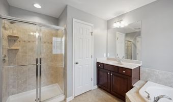 24682 CARIBOU Sq, Aldie, VA 20105