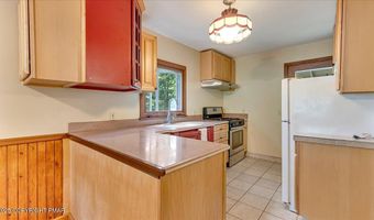 151 Route 940, Blakeslee, PA 18610