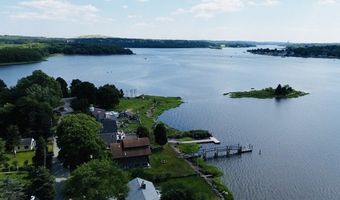 9 Broadview Ave, Berkley, MA 02779