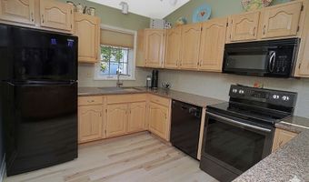 10 Sweet Bay Ln, Amherst, NY 14221
