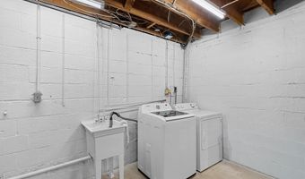 7408 MASONVILLE Dr, Annandale, VA 22003
