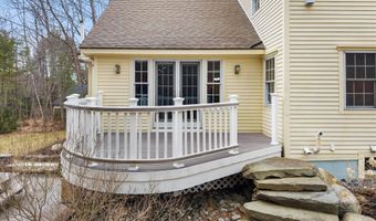 43 Darling Parke Dr, Bangor, ME 04401