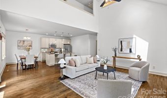 2530 Bay St, Charlotte, NC 28205