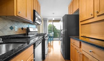 501 SLATERS Ln 402, Alexandria, VA 22314
