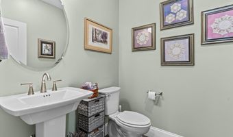 34 Cutter Ln 69, Amesbury, MA 01913