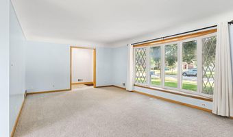 105 21st St NW, Austin, MN 55912