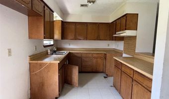 202 Redbud Dr, Anadarko, OK 73005