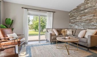 1126 Benjamin Dr, Alexandria, MN 56308