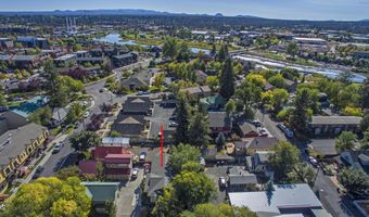 909 NW Delaware Ave, Bend, OR 97703