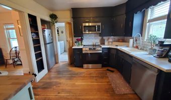 84 14th St, Bangor, ME 04401