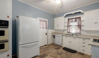 601 S Madison Ave, Aurora, MO 65605