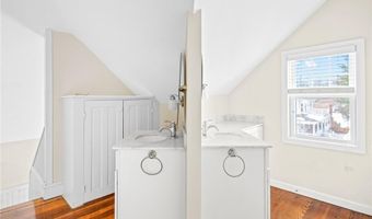 22 Hudson Pl 2, Cranston, RI 02905