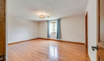 17304 Mary Lee Dr, Abingdon, VA 24210