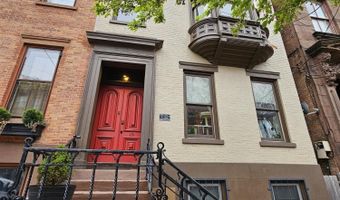 15 Ten Broeck St 1, Albany, NY 12210