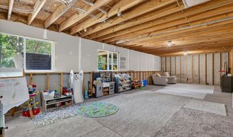 8669 Lilly Ridge Dr SE, Alto, MI 49302