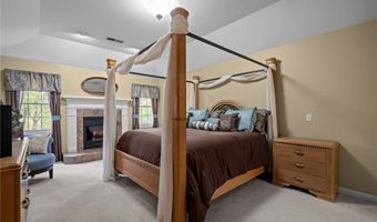 329 Wickham Rd, North Kingstown, RI 02852