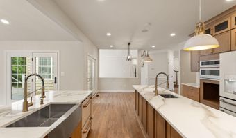 43864 ASHLAWN Ct, Ashburn, VA 20147