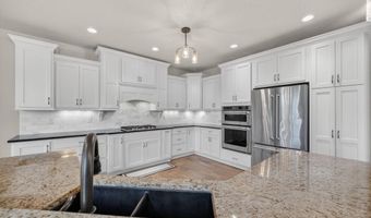 5400 Windrose Ln, Ames, IA 50014