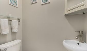 213 Corey Ln 213, Middletown, RI 02842