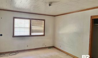169 E Ashley St, Atmore, AL 36502