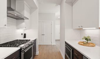 625 SLATERS Ln 401, Alexandria, VA 22314