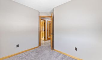823 Washington St N, Auburn, ME 04210