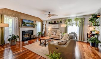251 Scenic Dr, Blakeslee, PA 18610