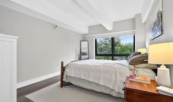 42 8th St 1411, Boston, MA 02129