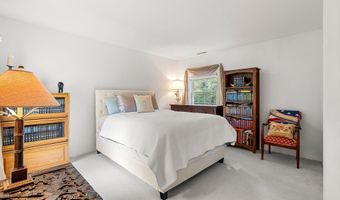 53 Essex Rd, Bedford, NH 03110