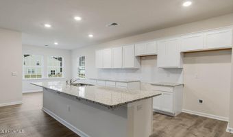 1094 Aviator Ln, Ayden, NC 28513