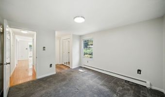 30 Lakeshore Dr, Alloway, NJ 07422