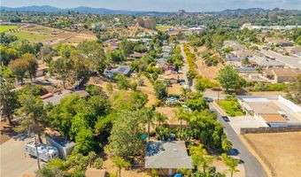 2048 Pomegranate Ln, Fallbrook, CA 92028