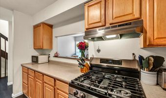 26 Glenview Dr 26, Cromwell, CT 06416
