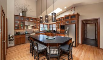 33943 Mill Creek Dr, Adel, IA 50003