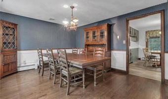 381 Woonsocket Hill Rd, North Smithfield, RI 02896