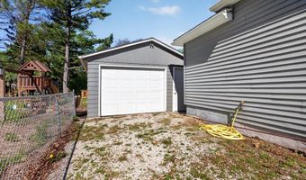 104 S Oak St, Arrowsmith, IL 61722