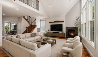 646 Compass Ave, Beachwood, NJ 08722