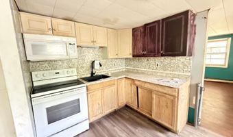10 Cedar Ln, Albrightsville, PA 18210