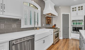 5874 Shallow Water Ln, Bargersville, IN 46106