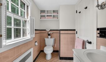 9 Stratford Rd, Andover, MA 01810