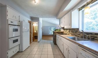 5 W View Ave, North Providence, RI 02911