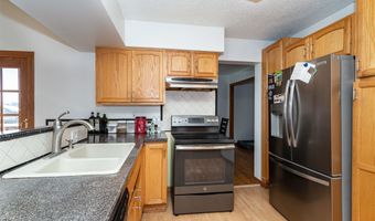 416 Jeffrey Ln, Ames, IA 50014