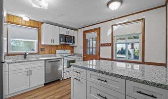 35 W Wrentham Rd 3, Cumberland, RI 02864