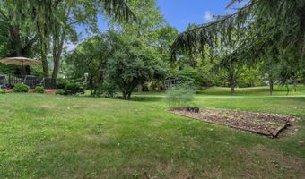 2840 Tuebingen Pkwy, Ann Arbor, MI 48105