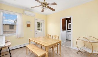 23 Vernon Ave 1, Newport, RI 02840