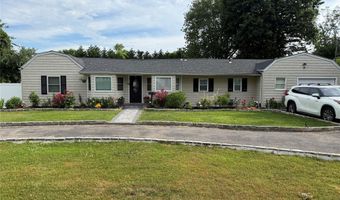 62 Bayside Ave, Amityville, NY 11701